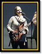 Skupina S V Í T Á N Í.
 Dobrá baskytarystka - Terezie Fadrná